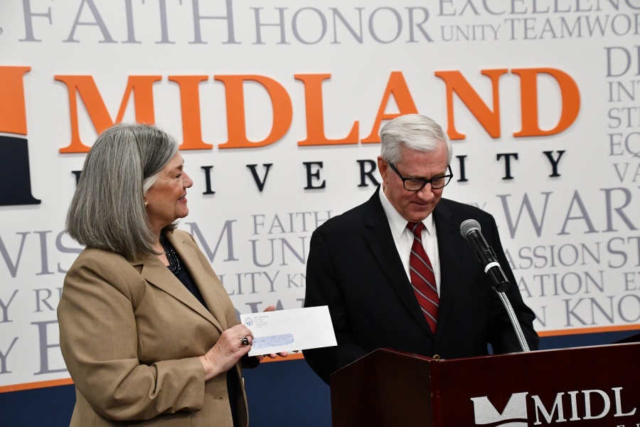 State Treasurer Stenberg Delivers Over 4,000 in Unclaimed Property to