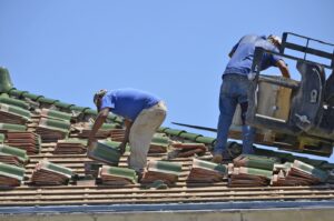 Arnold Community Foundation Fund Donates $5,000 to Library Roof Project