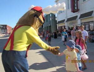 Broken Bow Elks Lodge Welcomed 'Elroy' to County Fair Parade & Hosted 200+ Teens at Dance