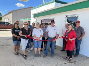 The Spur Cuts Ribbon in Dunning