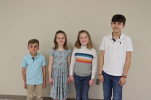 Dawson County 4-Hers shine at presentation contest