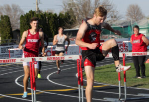 Broken Bow Girls 2nd and Boys 3rd at Cozad Invitational