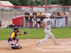 Broken Bow Juniors and Seniors fall to Gothenburg Tuesday night