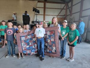 Thomas County 4-Hers stitch for nearby ailing club member