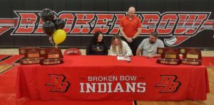Camryn Johnson Signs Letter of Intent to Play College Golf for Wayne State College