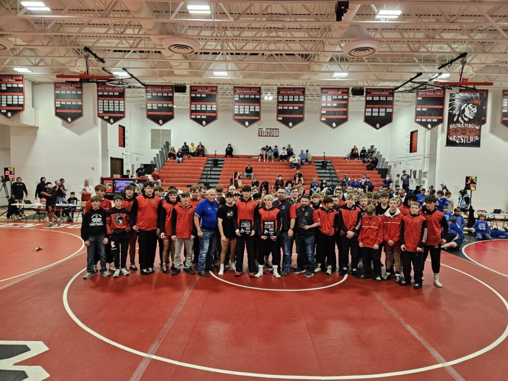 Broken Bow Wins Home Wrestling Invite Sandhills Express