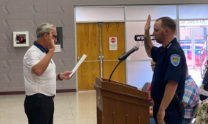 City Council welcomes new police officer, discusses Eagle Crest change order