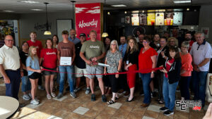 Howdy Coffee cuts ribbon with Broken Bow Chamber, celebrates grand opening