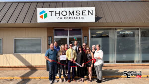 Thomsen Chiropractic cuts ribbon in Broken Bow