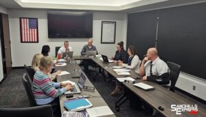 School Board Approves Audit, Discusses Early Graduation Policies