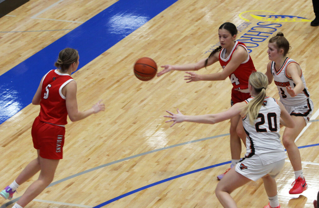 Broken Bow and Mullen Compete at Nebraska Girls Basketball Showcase