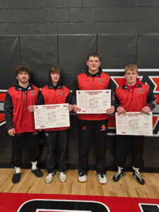 Broken Bow Ties for Third and Qualifies Four for State at C-4 District Wrestling
