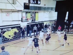 Mullen and Twin Loup Fall in Boys District Final Basketball