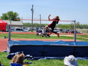 Area Athletes Qualify for State Track - Anselmo-Merna (Boys) and South Loup (Girls) Claim D-8 District Team Titles