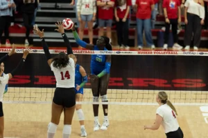 No. 1 Huskers' Block Party Sinks FGCU on Sunday